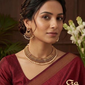 Gargantilla india antigua de oro con pendientes, conjunto nupcial de joyería de templo, collar de boda con perla, joyería tradicional del sur de la India.