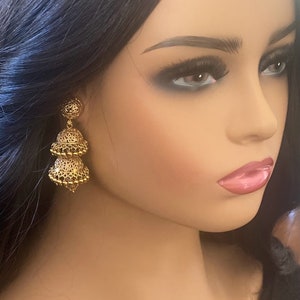 Jhumkas/ Indian Earrings / Gold Jhumka Earrings / Kundan Earrings / Pearl Jhumki / Jumki / Gold cluster dangle Earrings/ Chandelier Jhumki