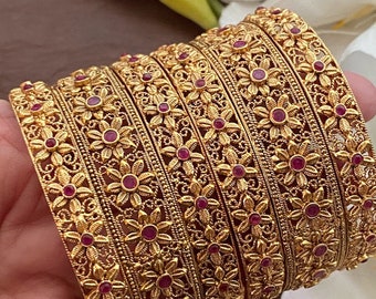 Set of 6 gold Antique Bridal bangles chuda set/Bridal bangles/Temple bangles/Gold plated bangles/Rajwadi bangles/Kundan bangles/kemp bangles