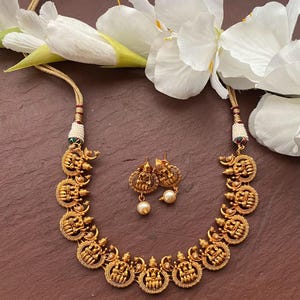 Matte Gold Necklace /Indian Gold Choker Necklace Set/ Indian Choker Necklace/Kemp Necklace /temple jewelry/ South Indian jewelry/Amrapali