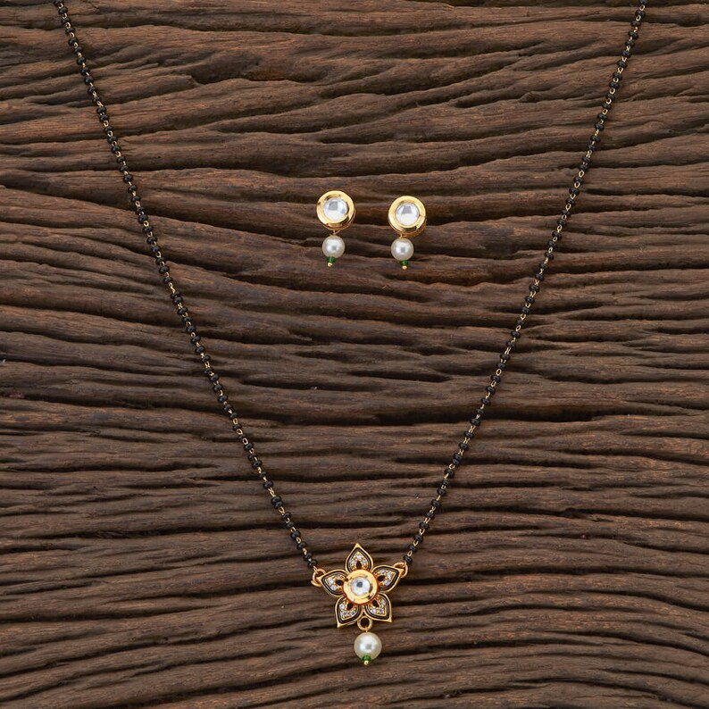 Mangalsutra/Gold Kundan Mangal sutra/ Priyanka chopra | Etsy