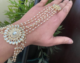 Bracciale Kundan/Haathphool/braccialetto polki/braccialetto da dito/braccialetto ad anello in oro opaco/imbracatura per le mani/braccialetto da sposa indiano/hath panja/mehandi