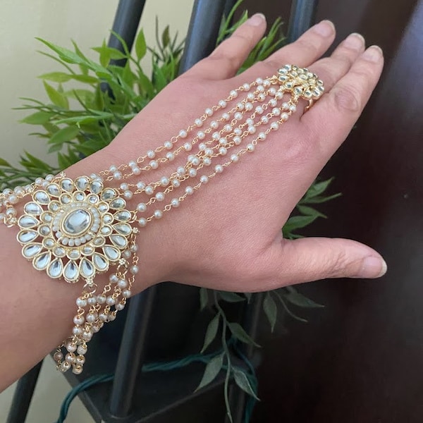 Kundan bracelet/Haathphool /polki bracelet/finger bracelet/ Matte Gold Ring Bracelet/hand harness/Indian Bridal bracelet/hath panja/mehandi