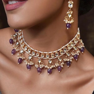 Delicate Kundan Choker Necklace, Matte Gold Indian Jewelry/White Pearl Kundan Necklace Set/tikka/Indian wedding jewelry/Bridal necklace set image 9