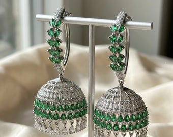 Orecchini a cerchio Jhumka con zirconi cubici: gioielli indiani e pakistani