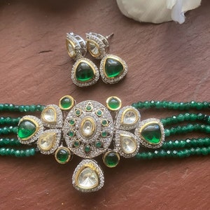 Viktorianische Halskette/Kundan Halskette/Halbedelstein Halskette/grüner indischer Halsreif/geschnitzter Stein Halskette/indischer Schmuck/Sabyasachi Halskette