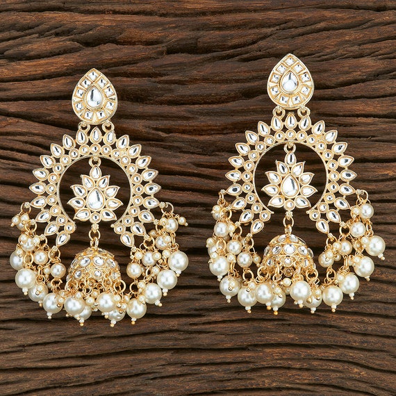 Green lotus kundan jhumkas with pearls – House of Taamara