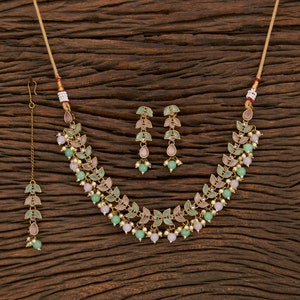 Antique Gold Polki Choker with chaandbali and tikka / Mint Pink Polki Choker /Antique Dull gold Necklace /Choker /  Indian jewelry