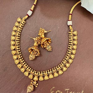 Matte Gold Necklace /IndianAntique Gold Necklace Set/ Indian Choker/ kundan Necklace /Temple necklace /temple jewelry/  Indian jewelry