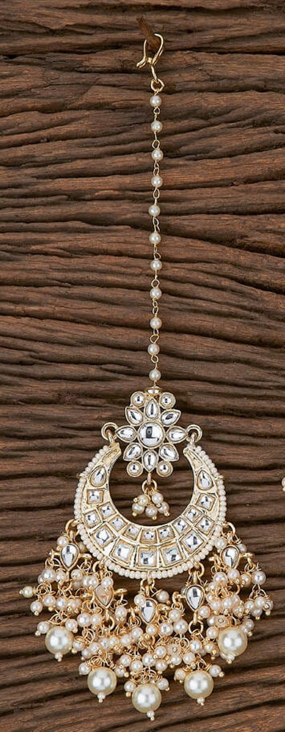 Buy Zaveri Pearls Gold Toned & Green Set Of Earrings & Maang Tika -  Jewellery Set for Women 8643831 | Myntra