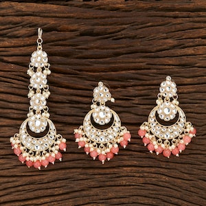 Peach colour maang tikka best sale