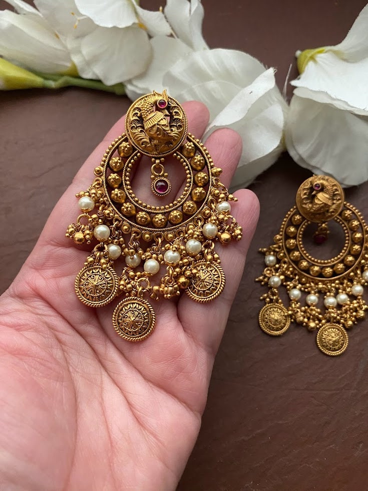 Bahubali jhumki tikka with 5 layers of pearl Sahare “Renuka” | Jhumki,  Jhumki earrings, Pearls