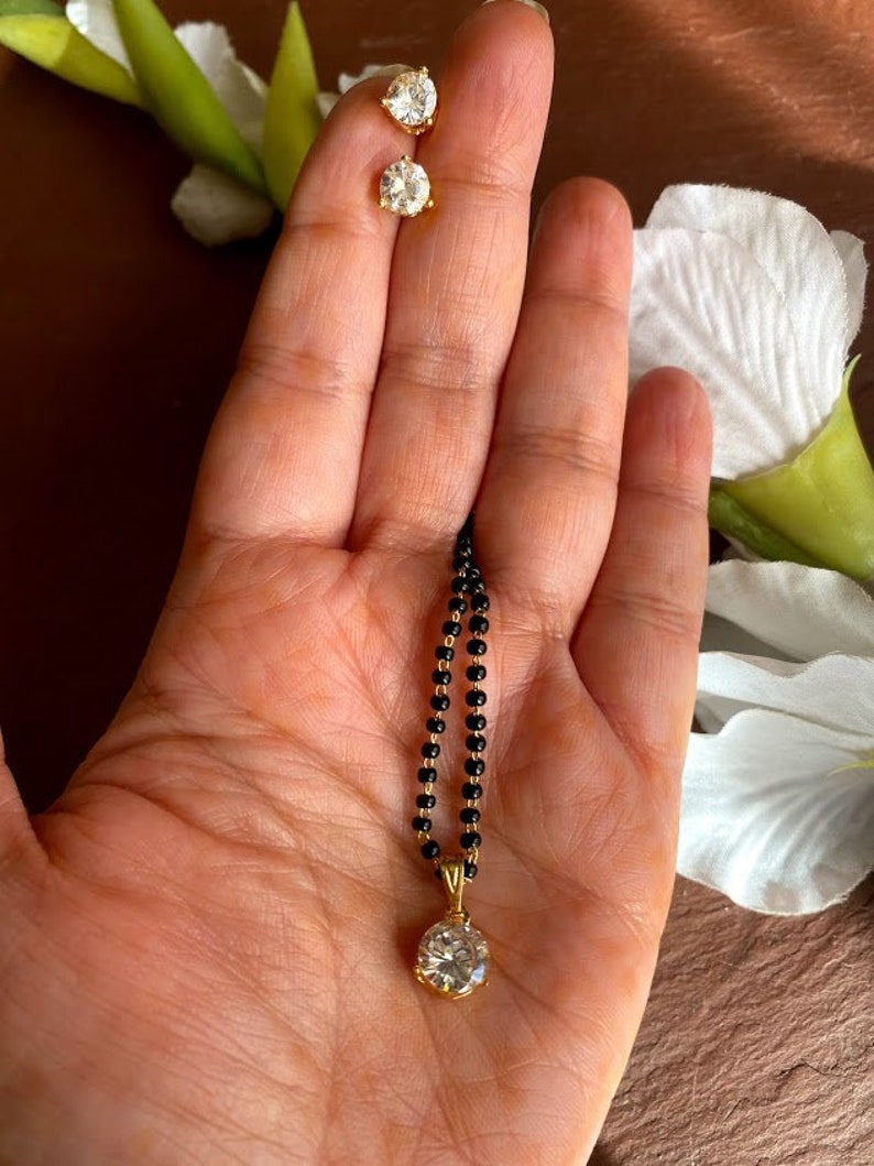 Mangalsutra / vergoldetes Mangal Sutra / Deepika Padukone Mangalsutra / CZ Mangalsutra / ndianischer Schmuck / Halskette mit schwarzen Perlen / Karimani Sara Bild 4