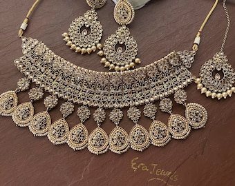 Set girocollo da sposa Kundan: collana indiana con perline verdi e placcatura in oro.