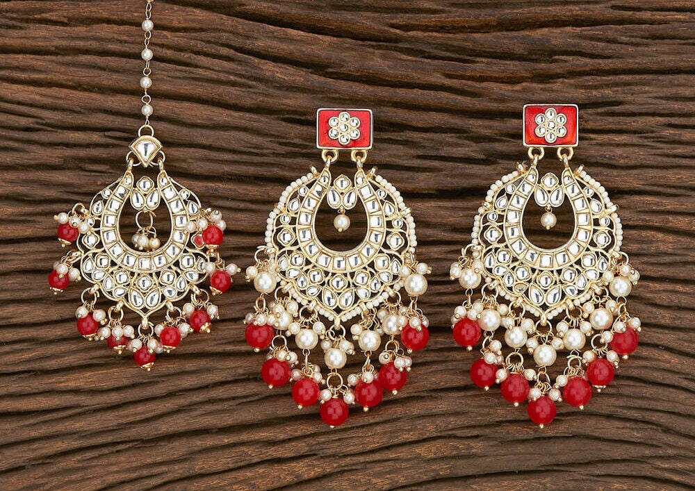 Earrings with mangtika deals