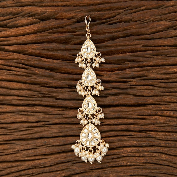 Kundan Maang Tikka: Indian Bridal Jewelry With Pearls