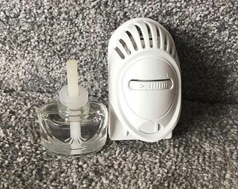 Plug in refill bottle
