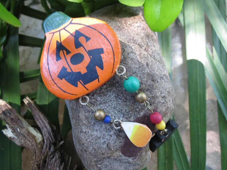 Orange Wooden Brooch Jack O/'Lantern Halloween Pumpkin Pin As Found at the Market