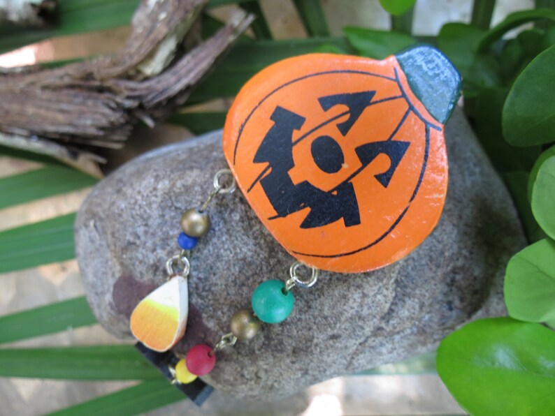 Orange Wooden Brooch Jack O/'Lantern Halloween Pumpkin Pin As Found at the Market