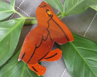 Broche de pelícano de madera antiguo - Broche de madera antigua pintada - Tal como se encontró en el mercado