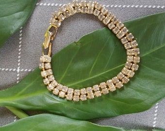 Pulsera antigua de doble eslabón con diamantes de imitación - Joyería vintage divertida - Tal como se encuentra en el mercado