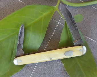 Cattaraugus Celluloid Handle Pocket Knife - &quot;Cracked Ice&quot; - Antique Knives - As Found at the Market