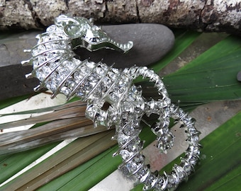 Broche de caballito de mar con diamantes de imitación: broche grande y llamativo
