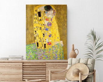 The Kiss (1907–1908) famous painting by Gustav Klimt, Gustav Klimt art on canvas, Framed Canvas, Framed print or poster