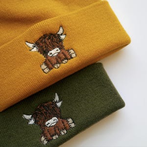 Süße schottische Highland Kuh bestickte Mütze - Schottland - Highland Coo - Kostenlose Lieferung - Mehr Farben - Farm der Tiere - Stickerei