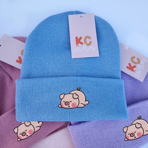 Gorro bordado con bonito dibujo de cerdito durmiendo - Entrega gratuita - Más colores - Bordado - Animal de granja