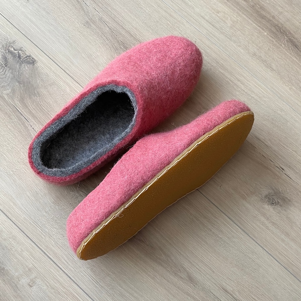 Women's slippers , Real wool,  Beige Rubber, Warm slippers , indoor shoes