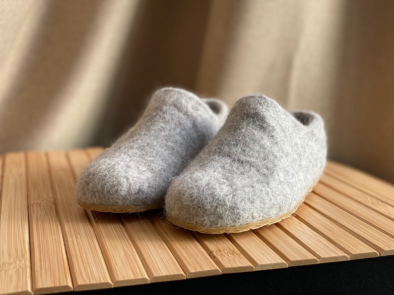 Handgefertigte Wolle Kinder Hausschuhe: Gefilzte Booties Bild 5