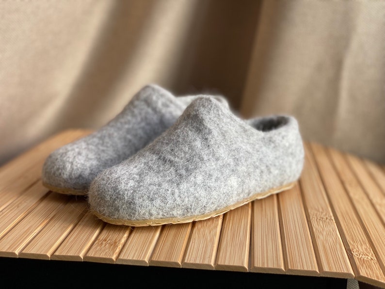 Handgefertigte Wolle Kinder Hausschuhe: Gefilzte Booties Bild 4