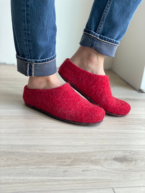 Childrens red slippers discount