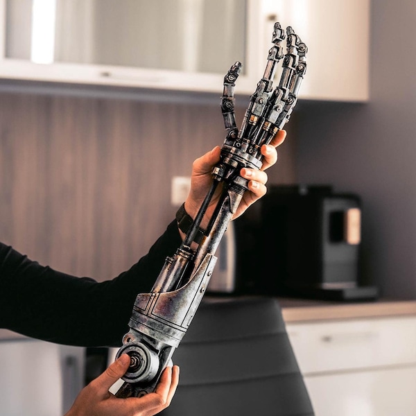 Terminator T-800 Endoskeleton Arm DIY Assembly Kit, Life Size Replica