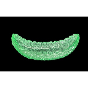 1880s Hobbs Brockunier Emerald Uranium Glass Daisy & Button Canoe Pickle Dish