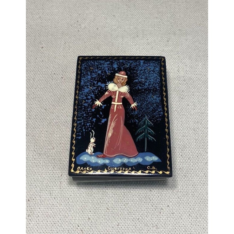 Vintage Russian Nanex Signed Lacquer Cherypoyka Handpainted Palekh