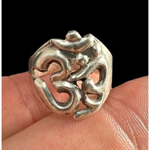 Sterling Silver Om Ring Symbol Band Size 6.5 Vint… - image 5