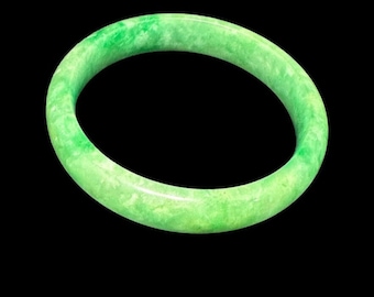 Vintage Chinese Natural Apple Green Jade Bangle Bracelet