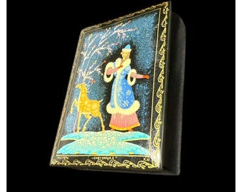 Vintage Russian Lacquer Trinket Box Jewelry Box Palekh Hand