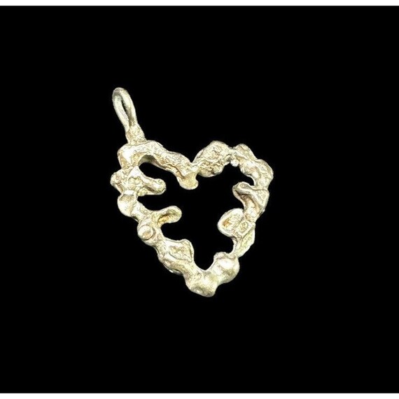 Pendentif Vintage Cœur 3D Effet Martelé - Chaîne Argentée - Bon état - Occasion