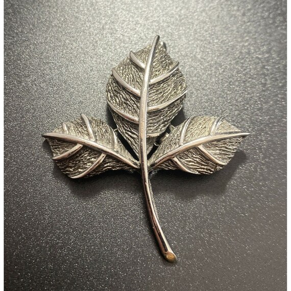 Vintage Sterling Silver Three Leaf Brooch Etched … - image 1