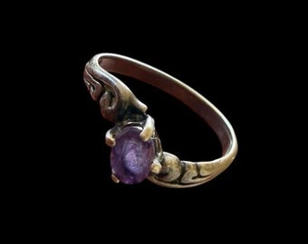 Vintage Sterling Silver Oval Amethyst Solitaire Scroll Bypass Ring Size 7