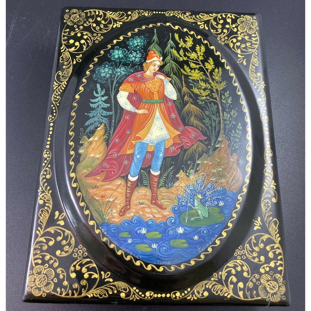洋書 Russian Lacquered Miniatures Vintage Russian Lacquer Box, Miniature Hand Painted Box