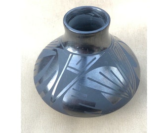 Mata Ortiz Designed Pottery Artist Signed Toha Guillen