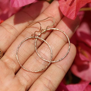 14 Kt Gold Filled Small Hoop Earrings l Hammered Hoop Earrings l Gold Filled Circle Earrings