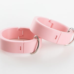 Quick cuffs for selfbondage