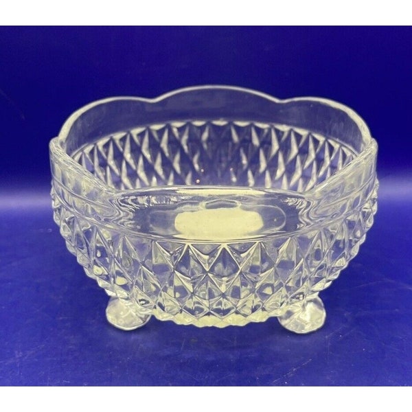 VTG Clear Glass Diamond Point Pattern Scalloped Rim Footed Candy Nut Candle Bowl