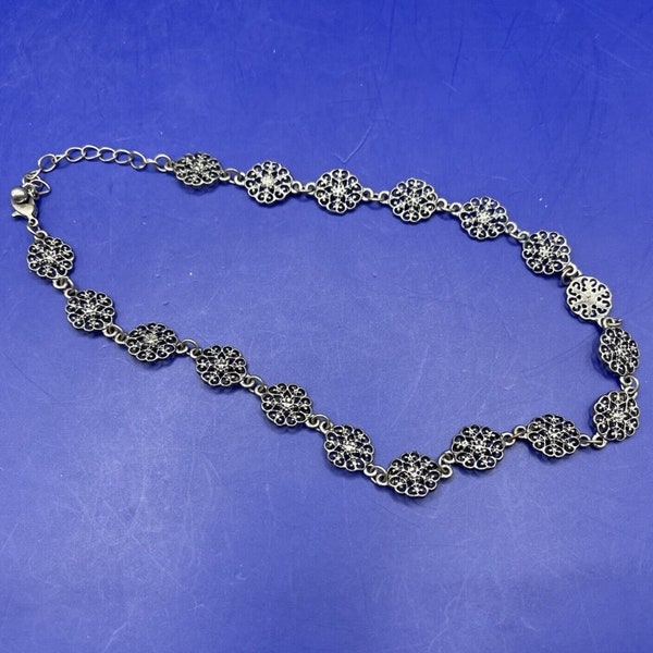 Vintage Jewelry Necklace Silver Tone Metal Filigree Flower Snowflake Fashion