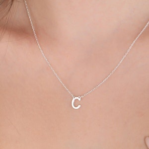 Collar inicial personalizado de plata 925- Collar inicial de oro- Collar personalizado minimalista- Collar de regalo de damas de honor- Regalos de Navidad